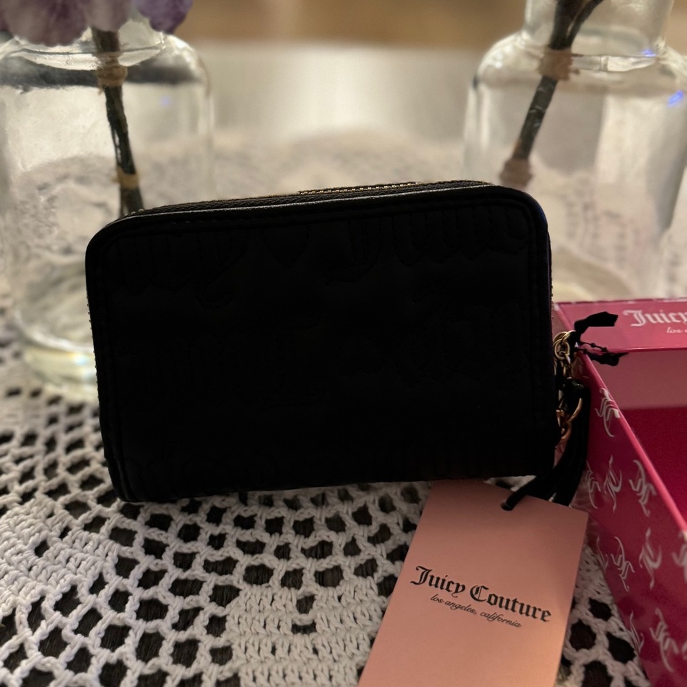 Juicy Couture Black Double Zip Wallet w/ Heart Charm – NWT - Picture 12 of 16